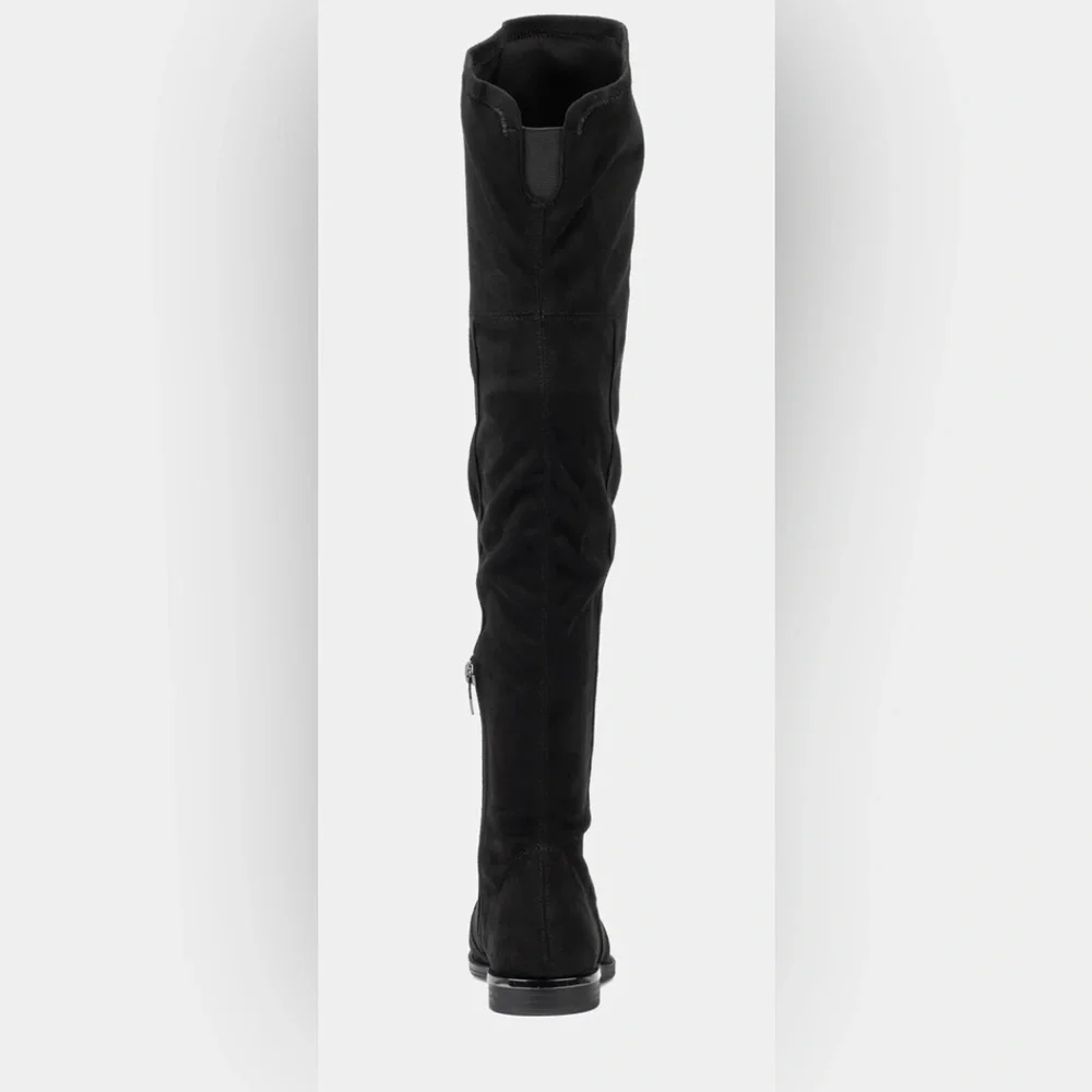 MARC FISHER. Renn Boot. Note: No Box and a little repair on the zip image shown